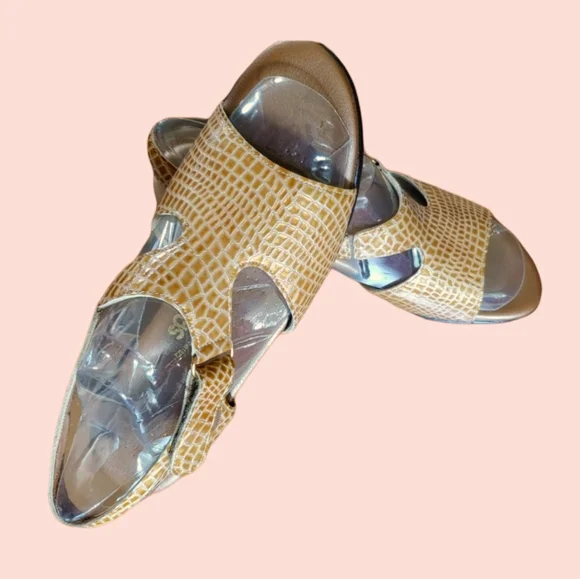 SAS Tan Sandals 10.5 N Open Toes Sling Back Velcro Strap - Picture 11 of 13